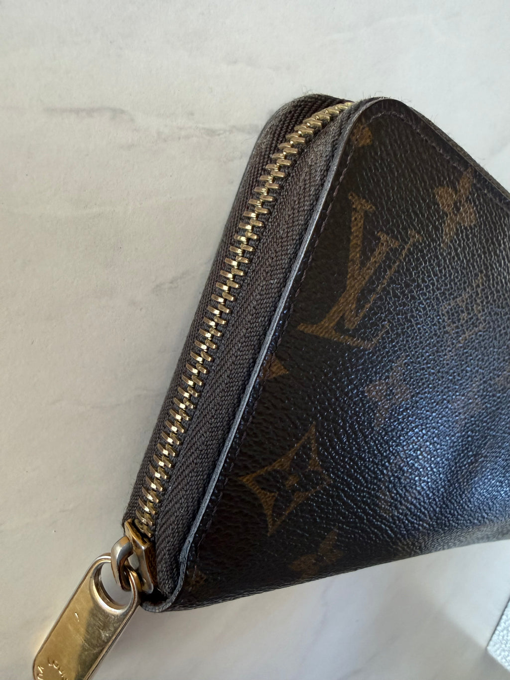 Preloved Louis Vuitton Long Zippy Wallet