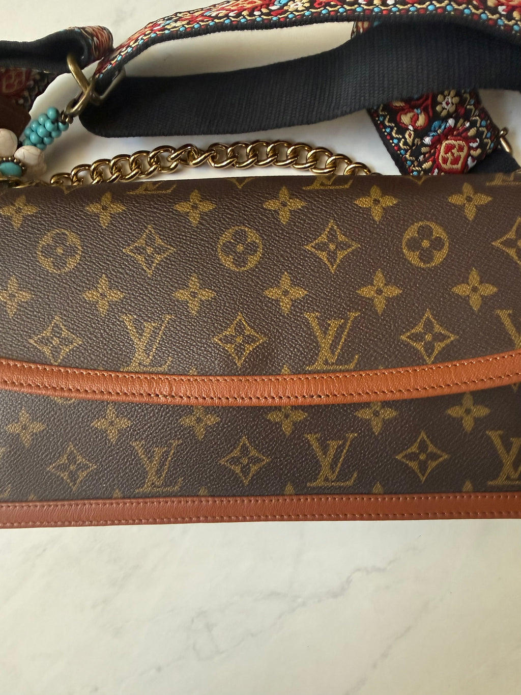 Preloved Louis Vuitton Dame Clutch GM w/ added strap