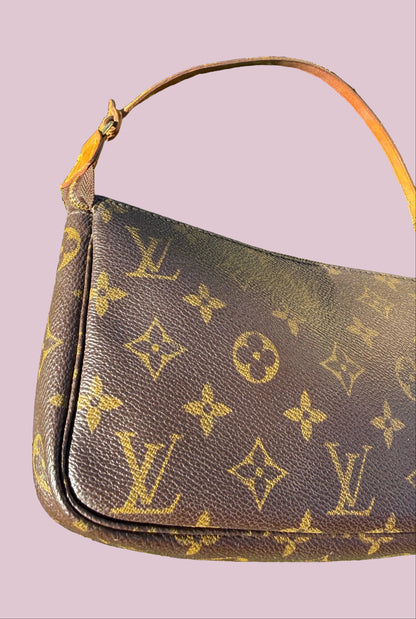 Preloved Louis Vuitton Monogram Pochette