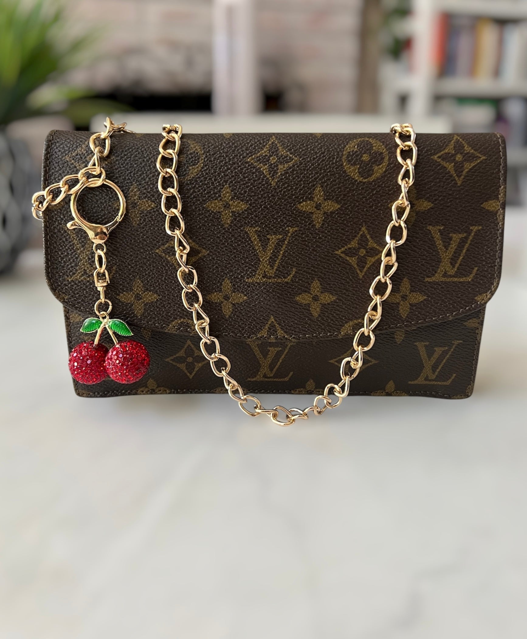 Louis Vuitton Rabat 23 Clutch
