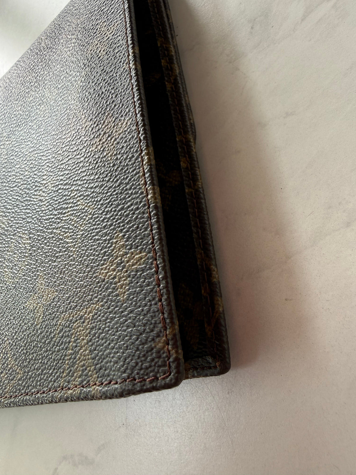 Preloved Louis Vuitton Rabat 23 Clutch w/ Chain
