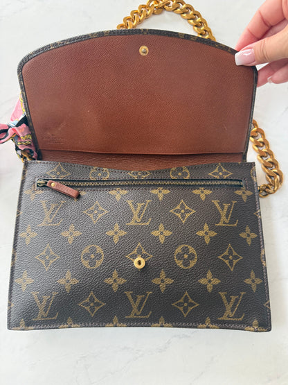 Preloved Louis Vuitton Rabat 23 Clutch w/ Chain