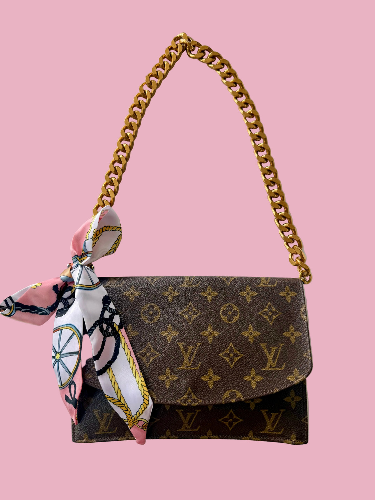 Preloved Louis Vuitton Rabat 23 Clutch w/ Chain