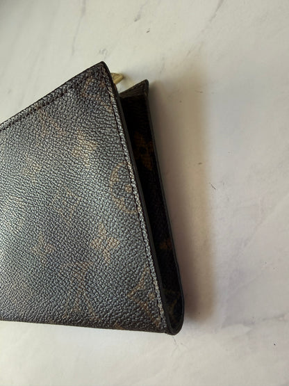 Louis Vuitton Pouch w/ added chain