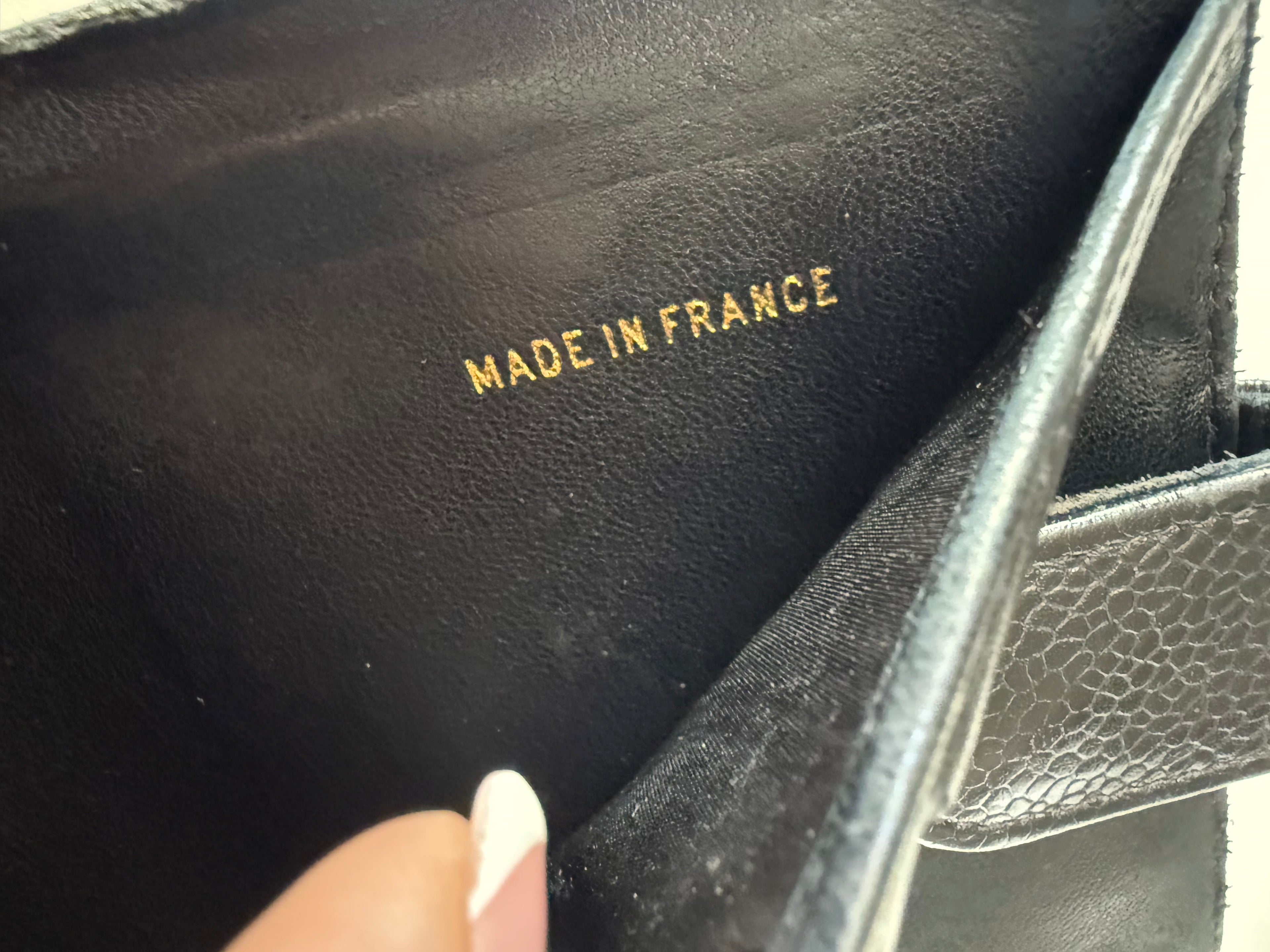 Preloved Chanel Calfskin Bifold Wallet