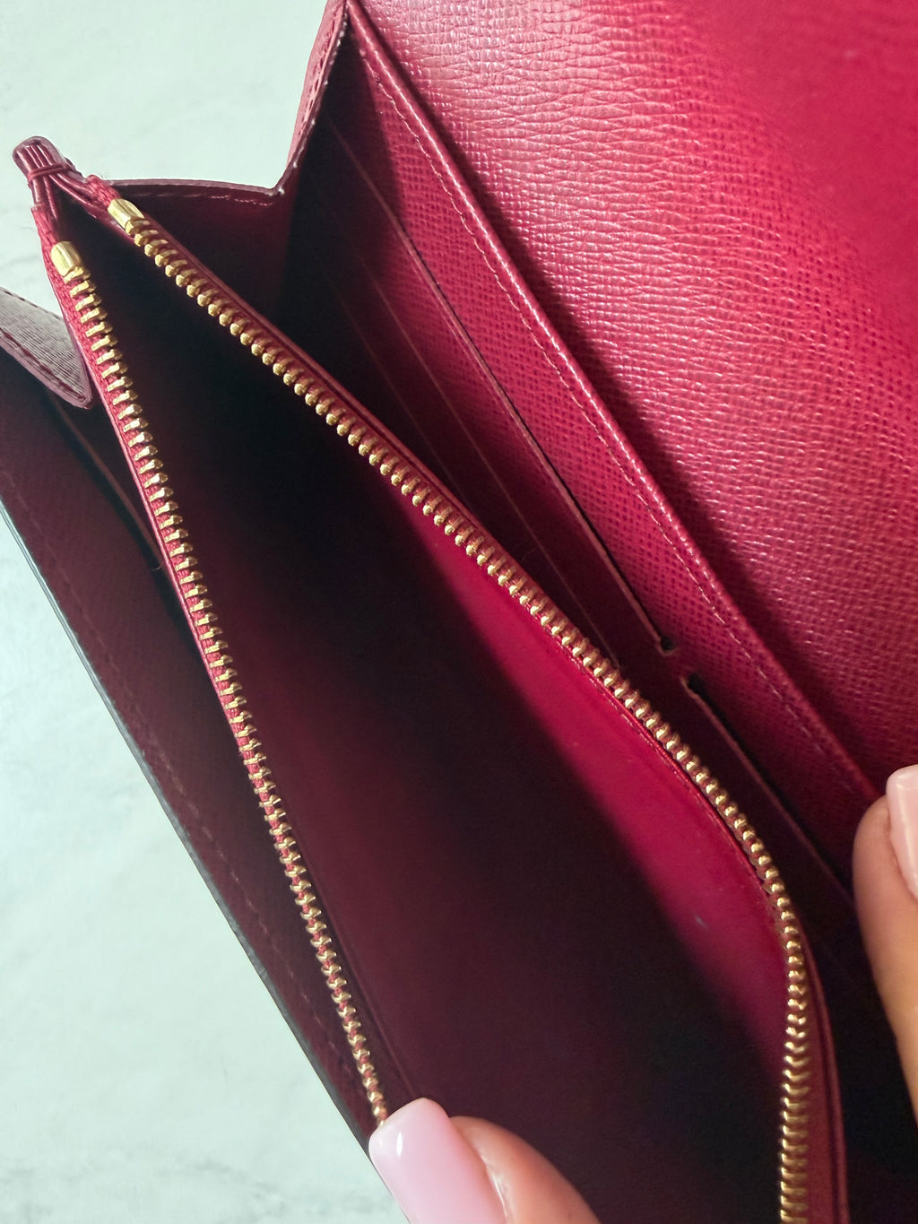 Louis Vuitton Sarah Wallet (Fuchsia)