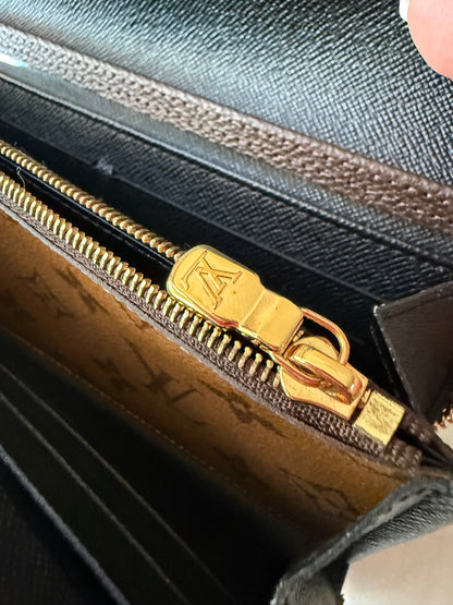 Preloved Louis Vuitton Reverse Sarah Wallet w/ Chain