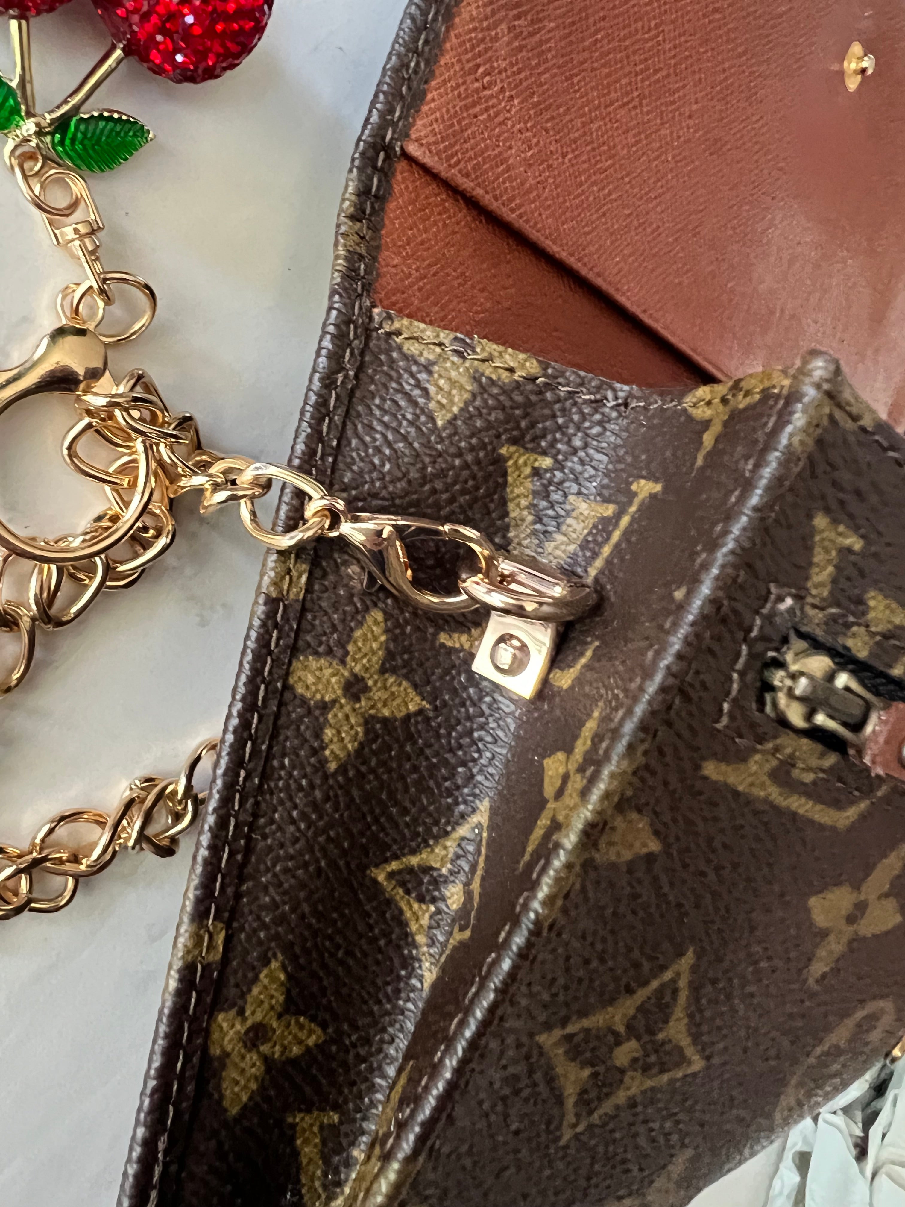 Louis Vuitton Rabat 23 Clutch