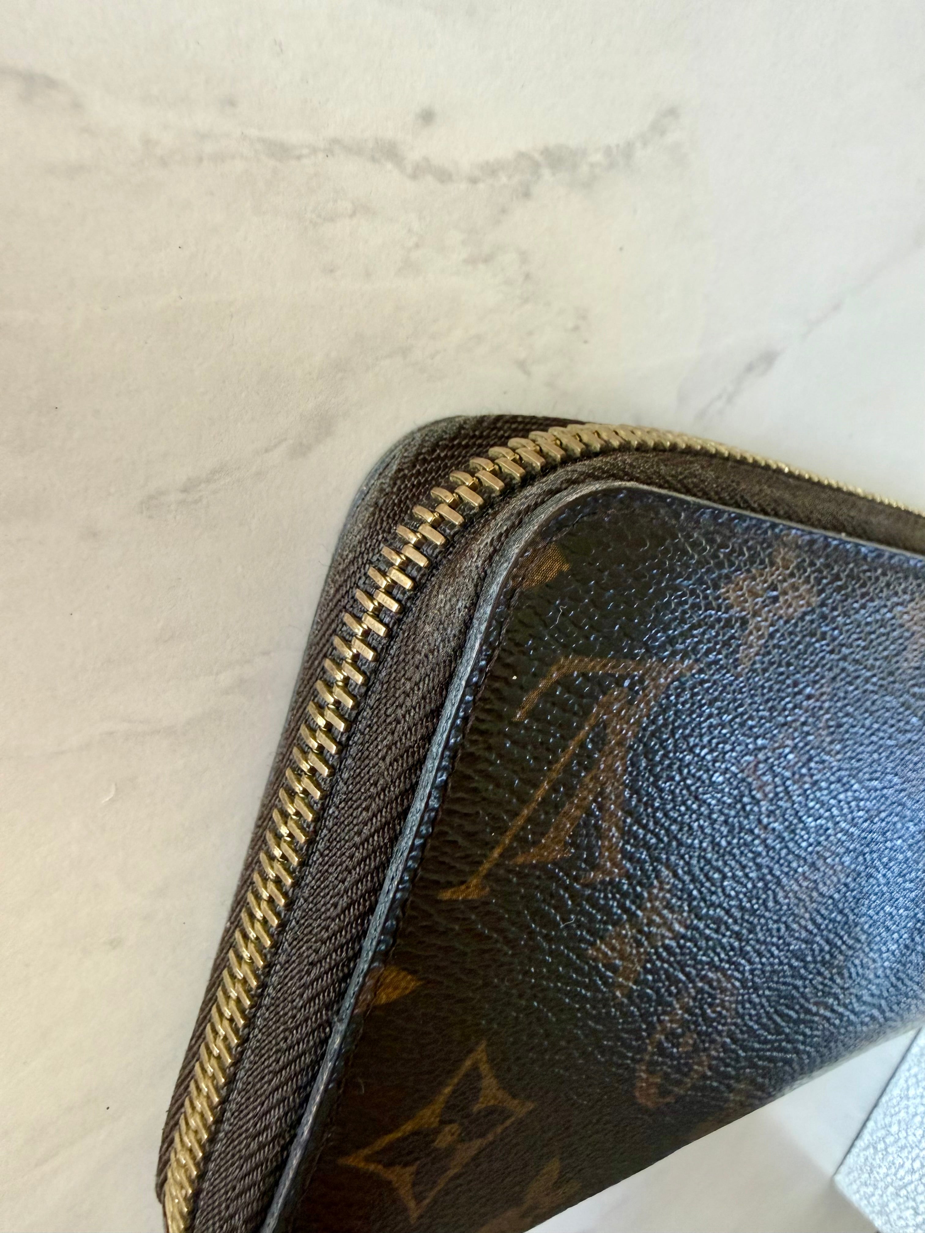 Preloved Louis Vuitton Long Zippy Wallet