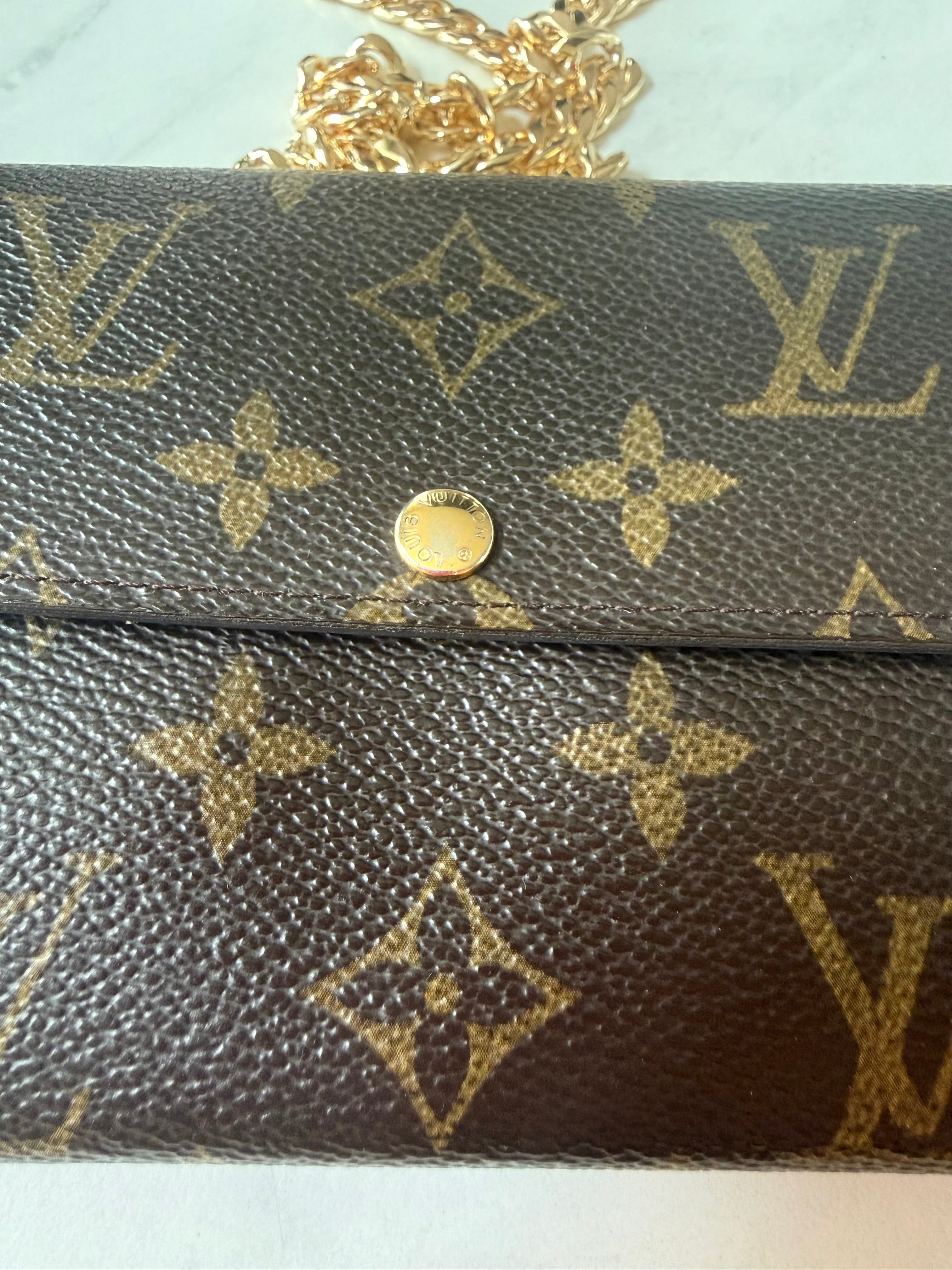 Louis Vuitton Monogram Sarah Wallet