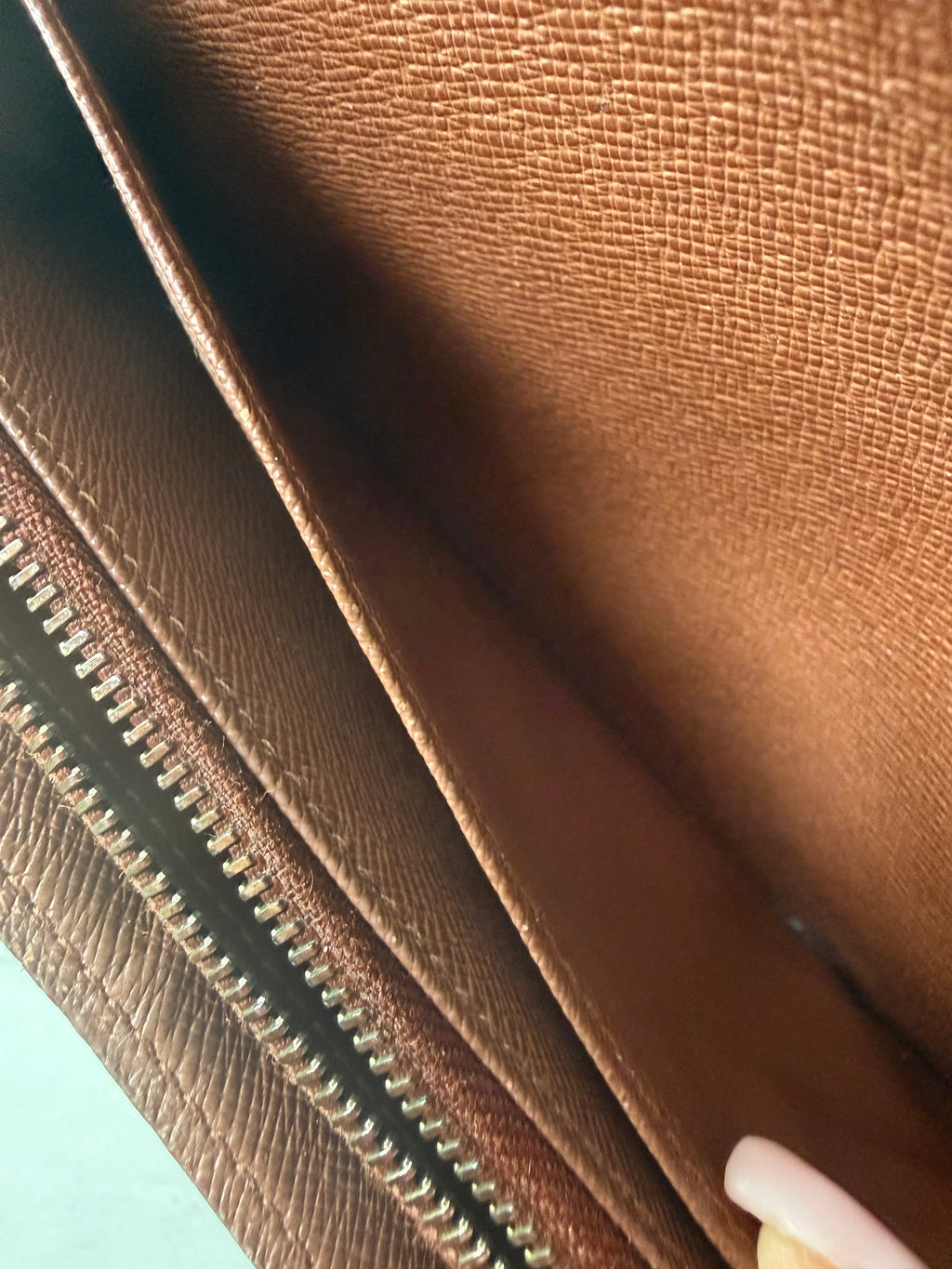 Louis Vuitton Monogram Sarah Wallet