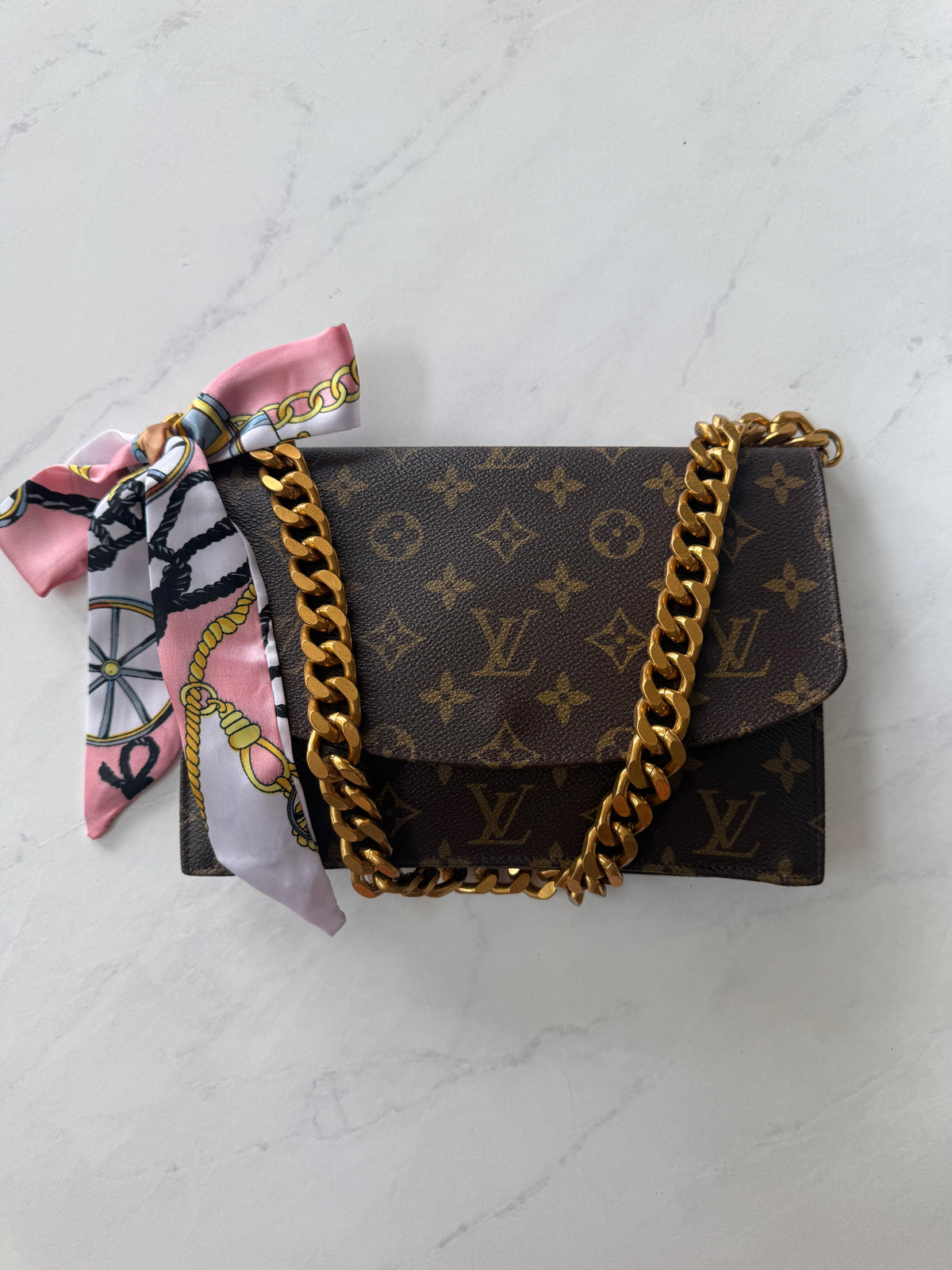Preloved Louis Vuitton Rabat 23 Clutch w/ Chain