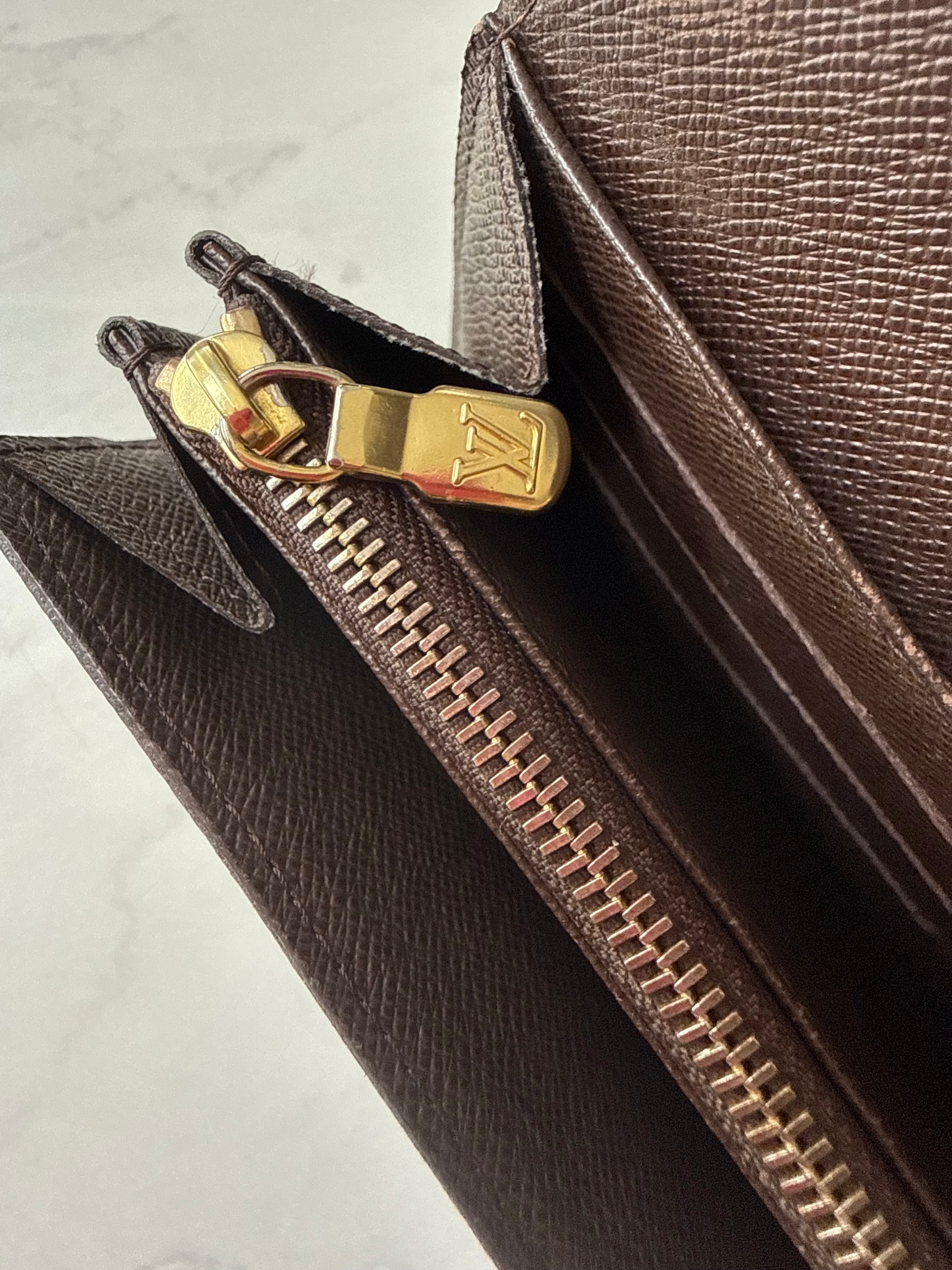 Louis Vuitton Ebene Sarah Wallet
