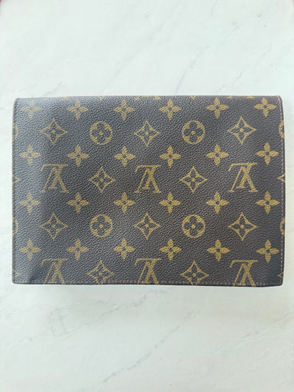 Preloved Louis Vuitton Rabat 23 Clutch w/ Chain