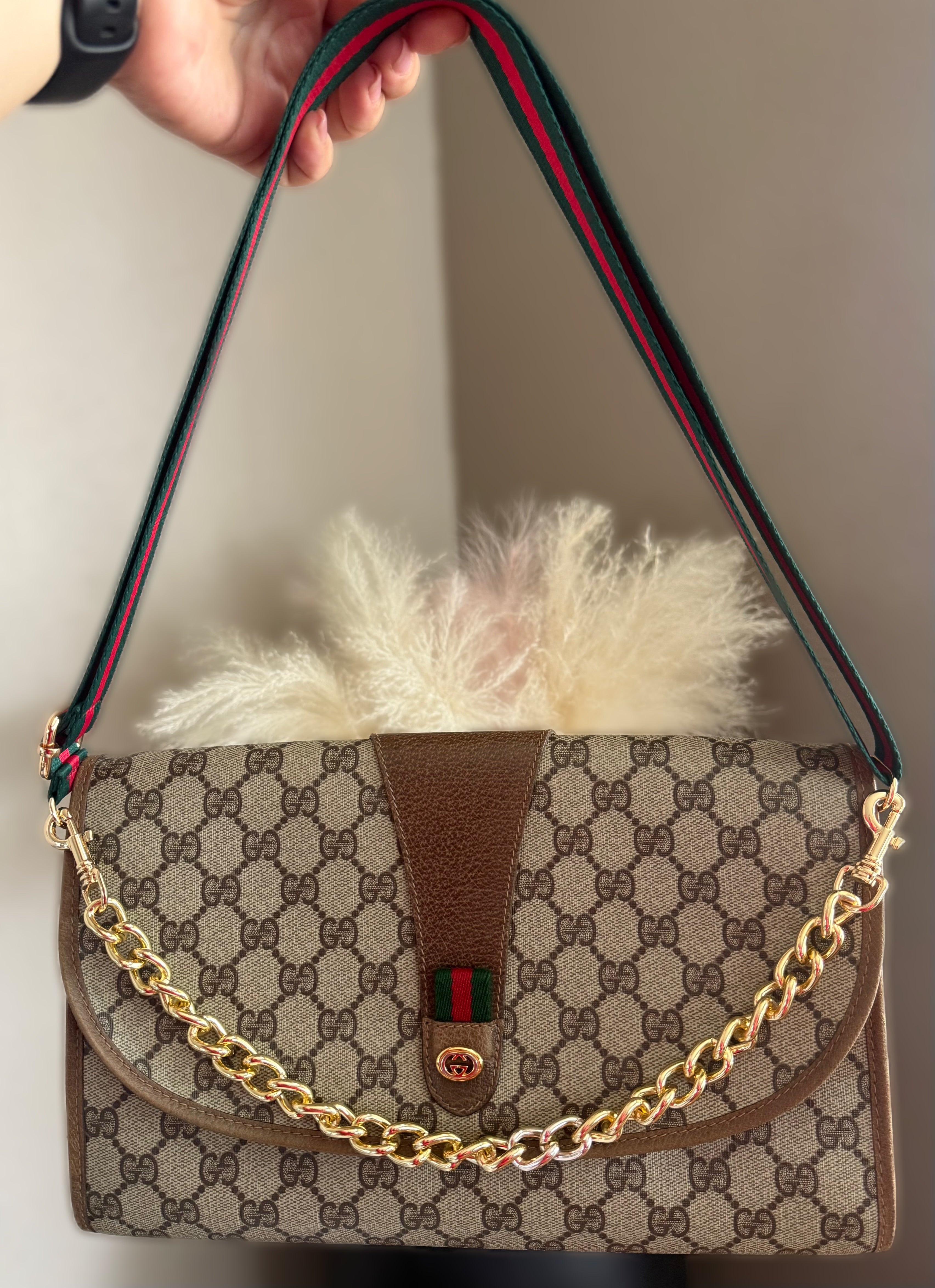 Gucci GG Monogram Supreme Ophidia Clutch