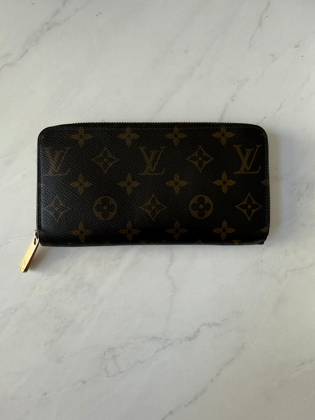 Preloved Louis Vuitton Long Zippy Wallet