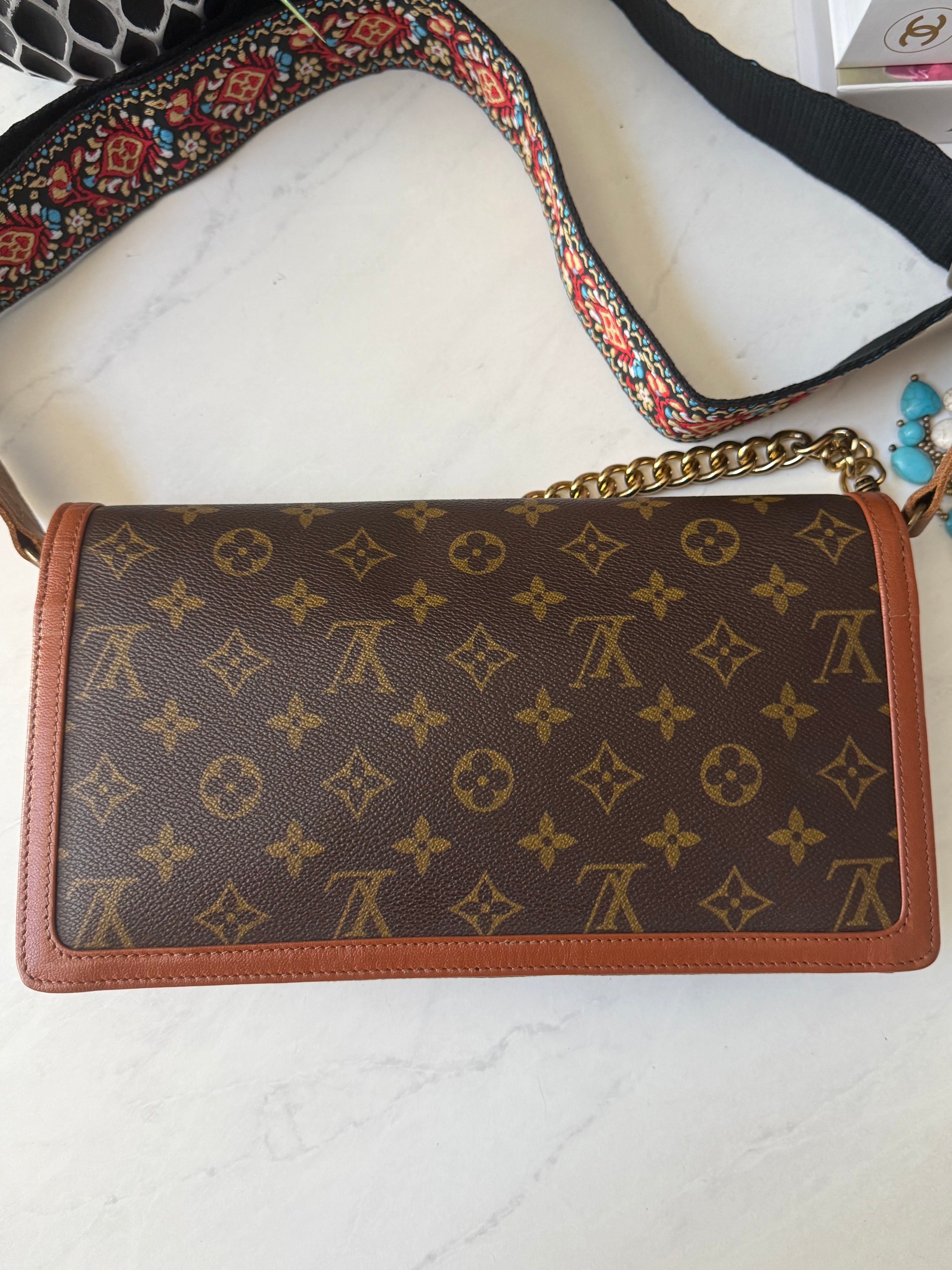 Preloved Louis Vuitton Dame Clutch GM w/ added strap