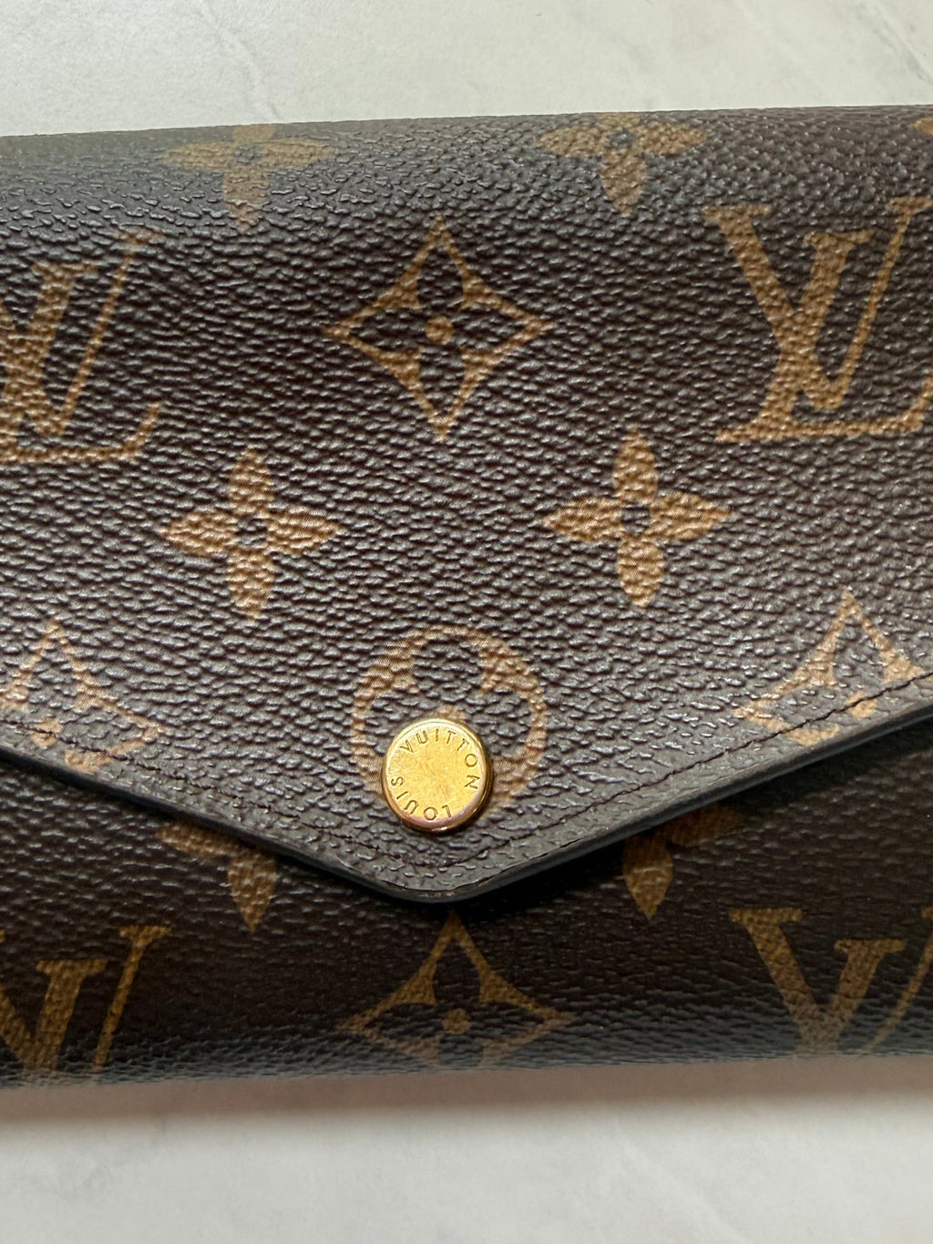 Louis Vuitton Sarah Wallet (Fuchsia)