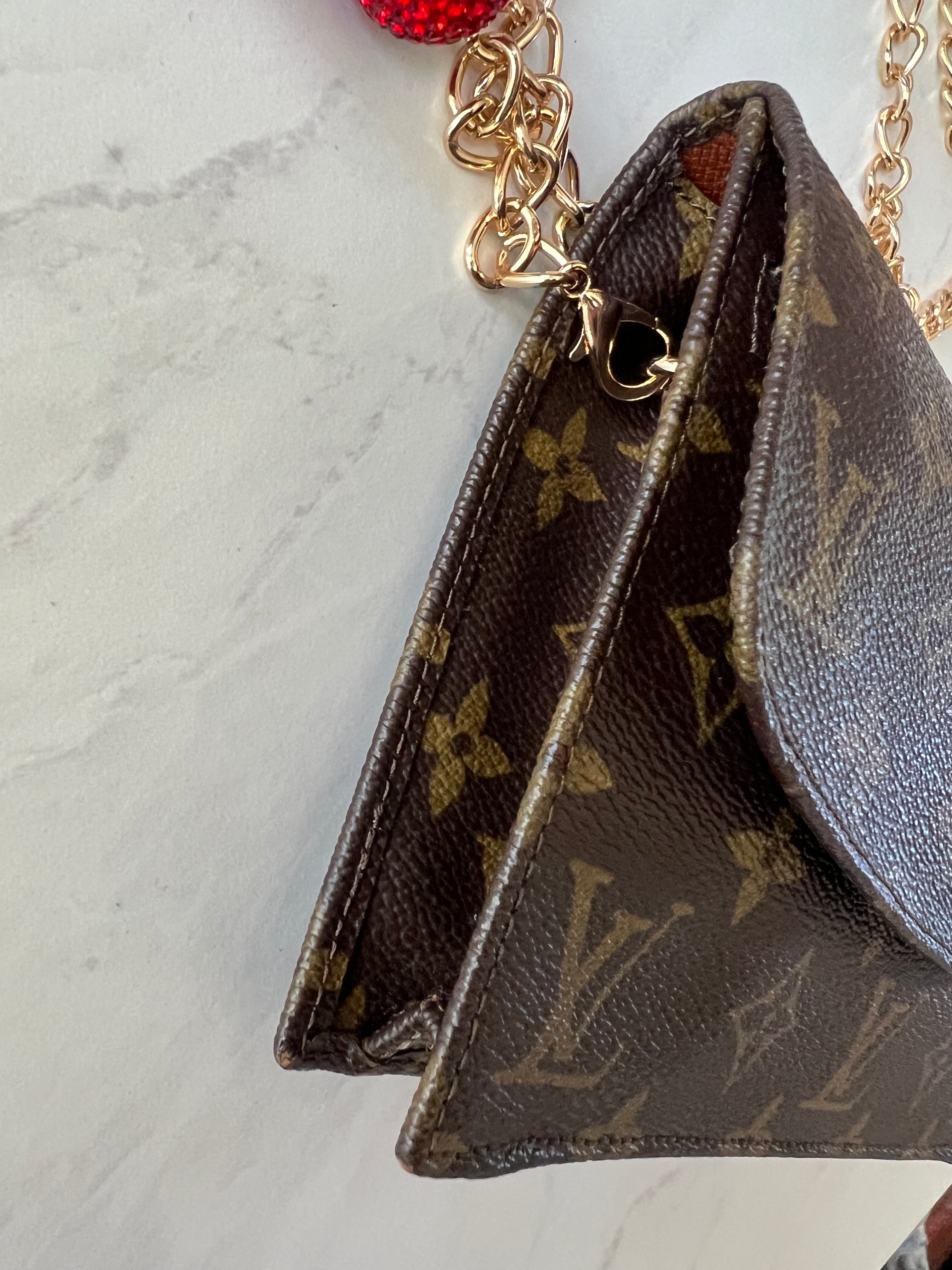 Louis Vuitton Rabat 23 Clutch