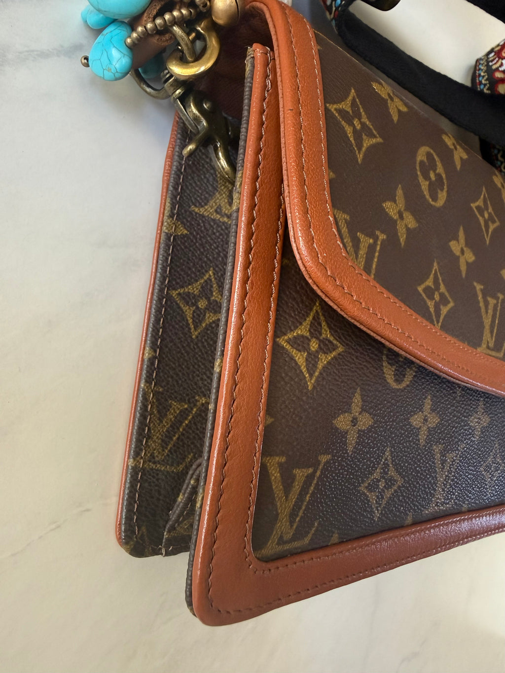 Preloved Louis Vuitton Dame Clutch GM w/ added strap