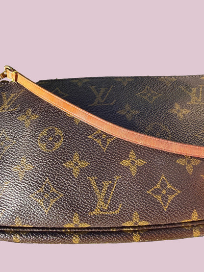 Preloved Louis Vuitton Monogram Pochette