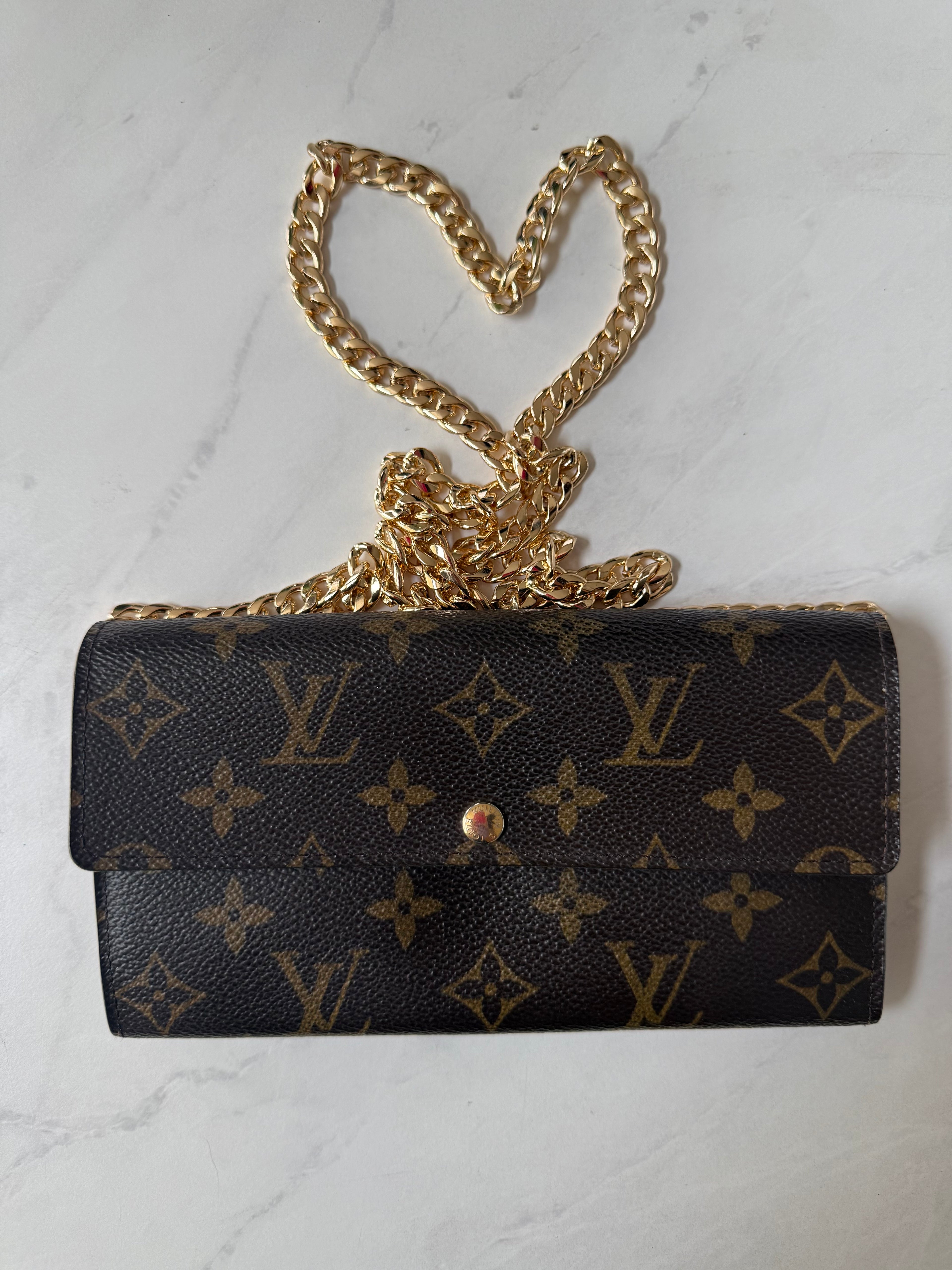 Louis Vuitton Monogram Sarah Wallet