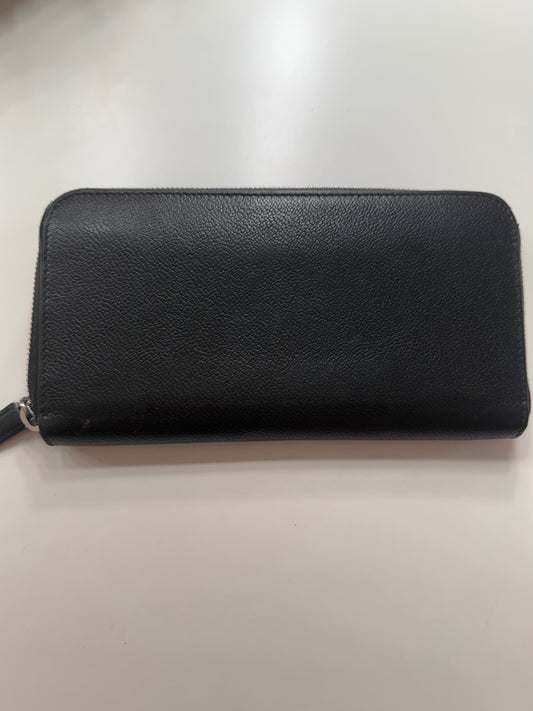 Black Leather Prada Silver HW Zippy Wallet
