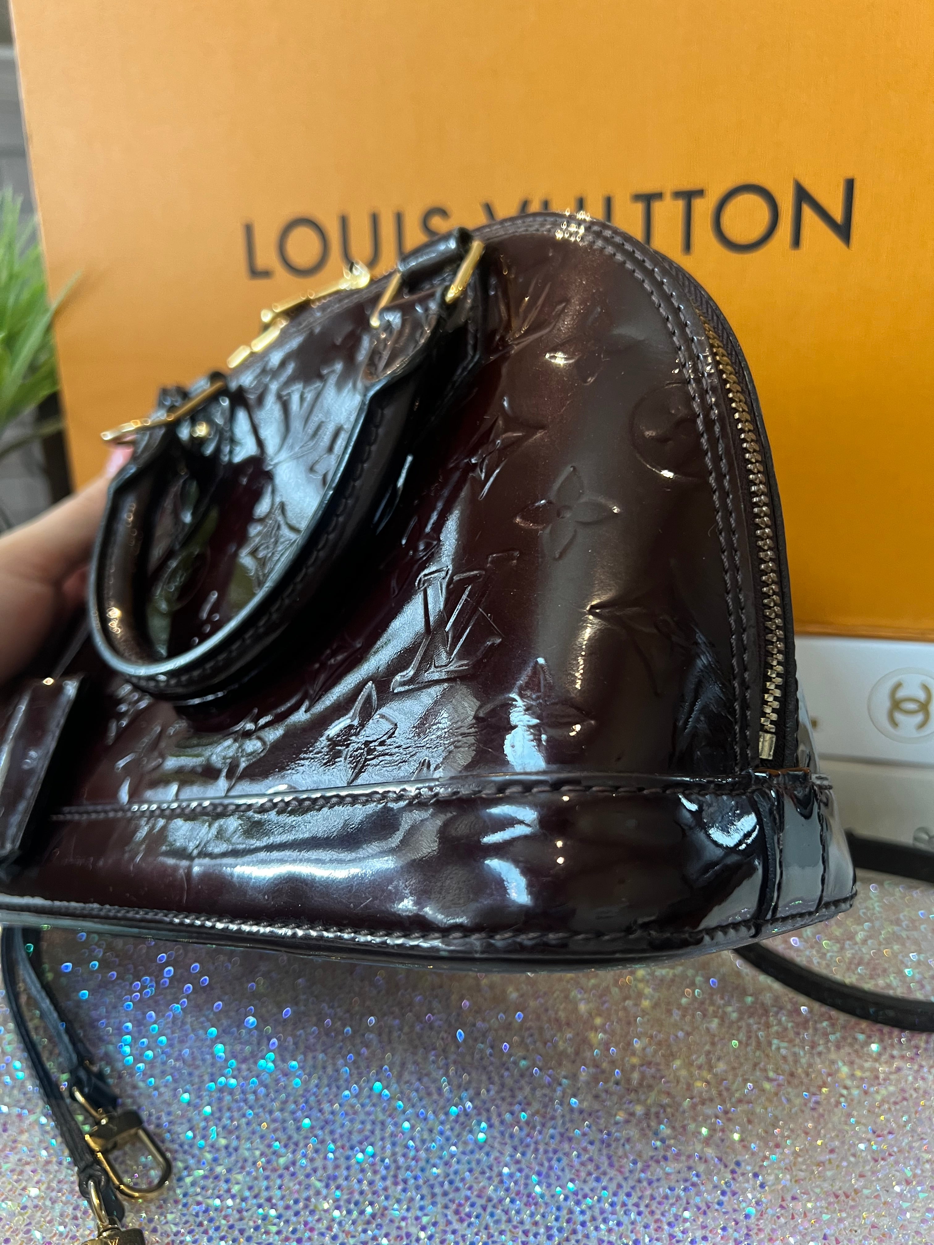 Louis Vuitton Vernis BB Alma Amarante