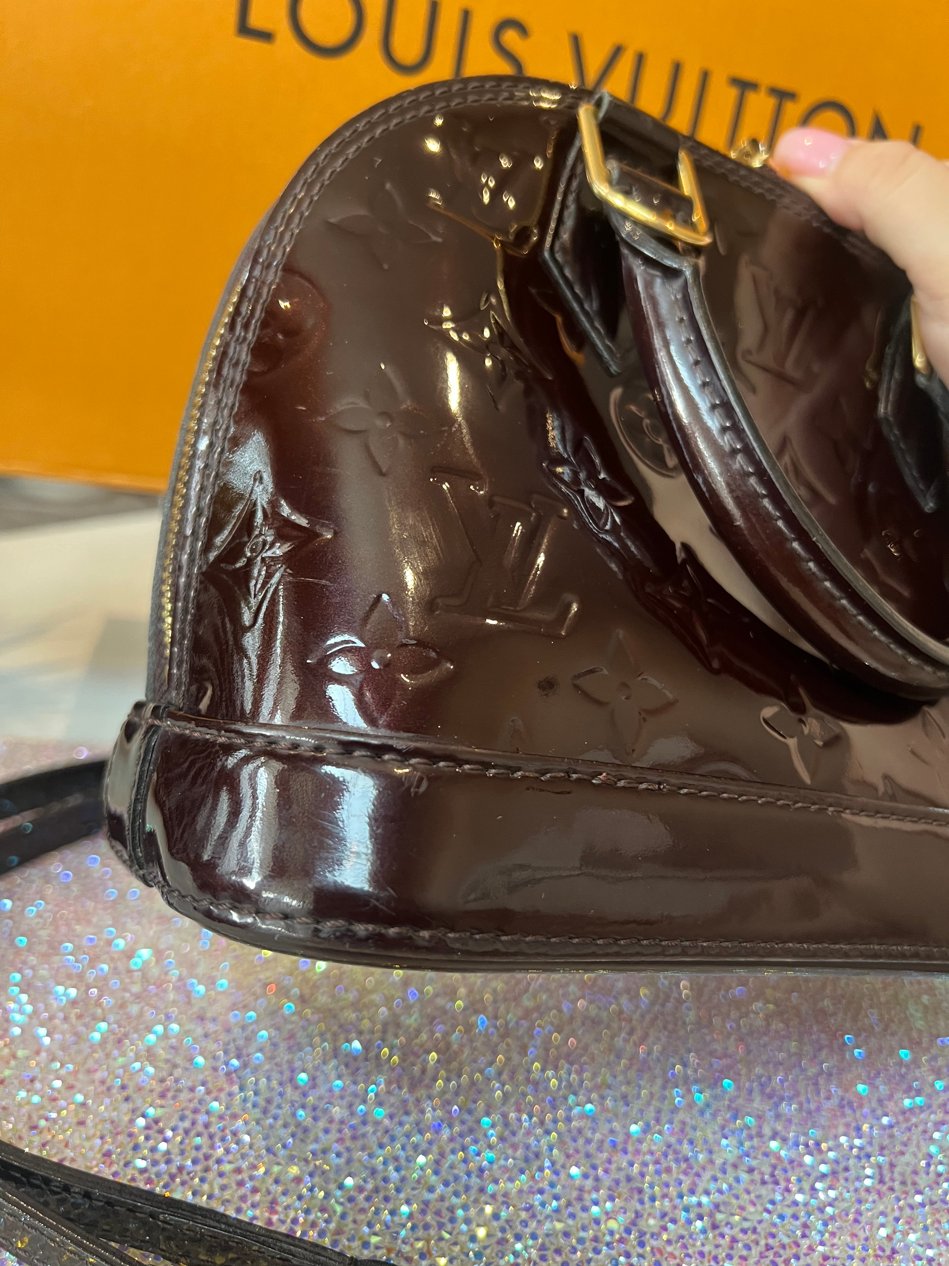 Louis Vuitton Vernis BB Alma Amarante