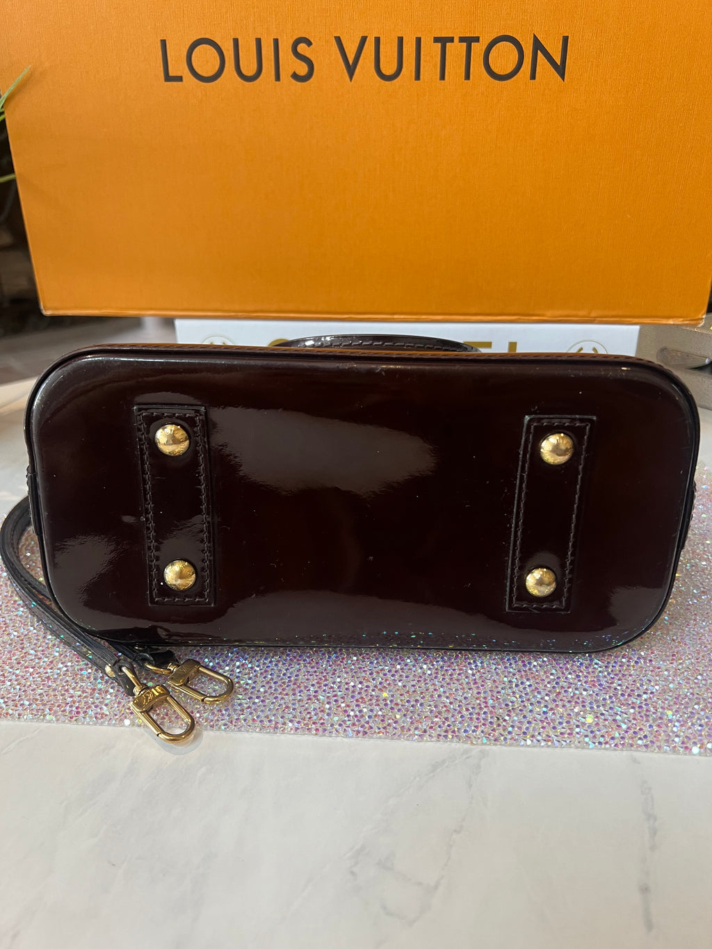 Louis Vuitton Vernis BB Alma Amarante