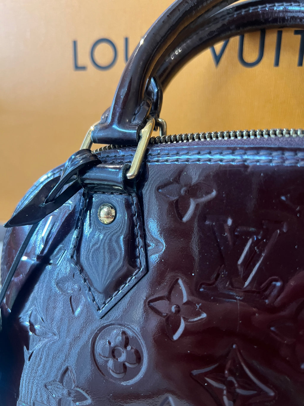 Louis Vuitton Vernis BB Alma Amarante
