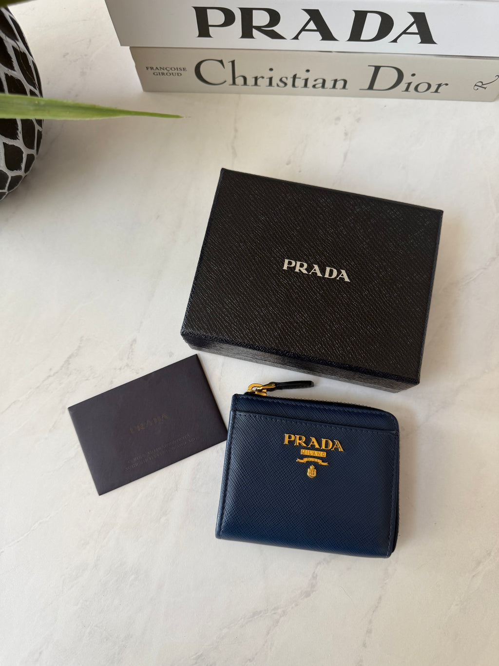 Blue Prada Zippy Wallet- Fullset