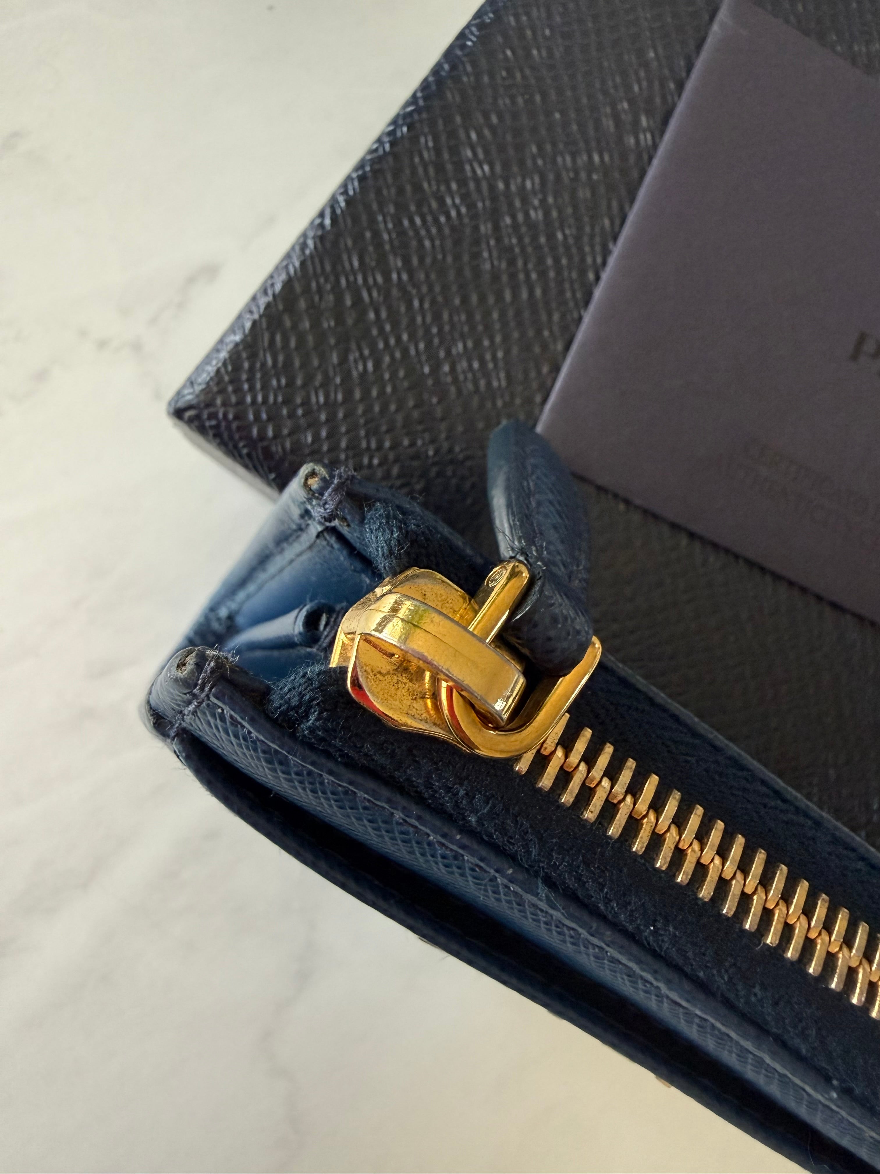 Blue Prada Zippy Wallet- Fullset