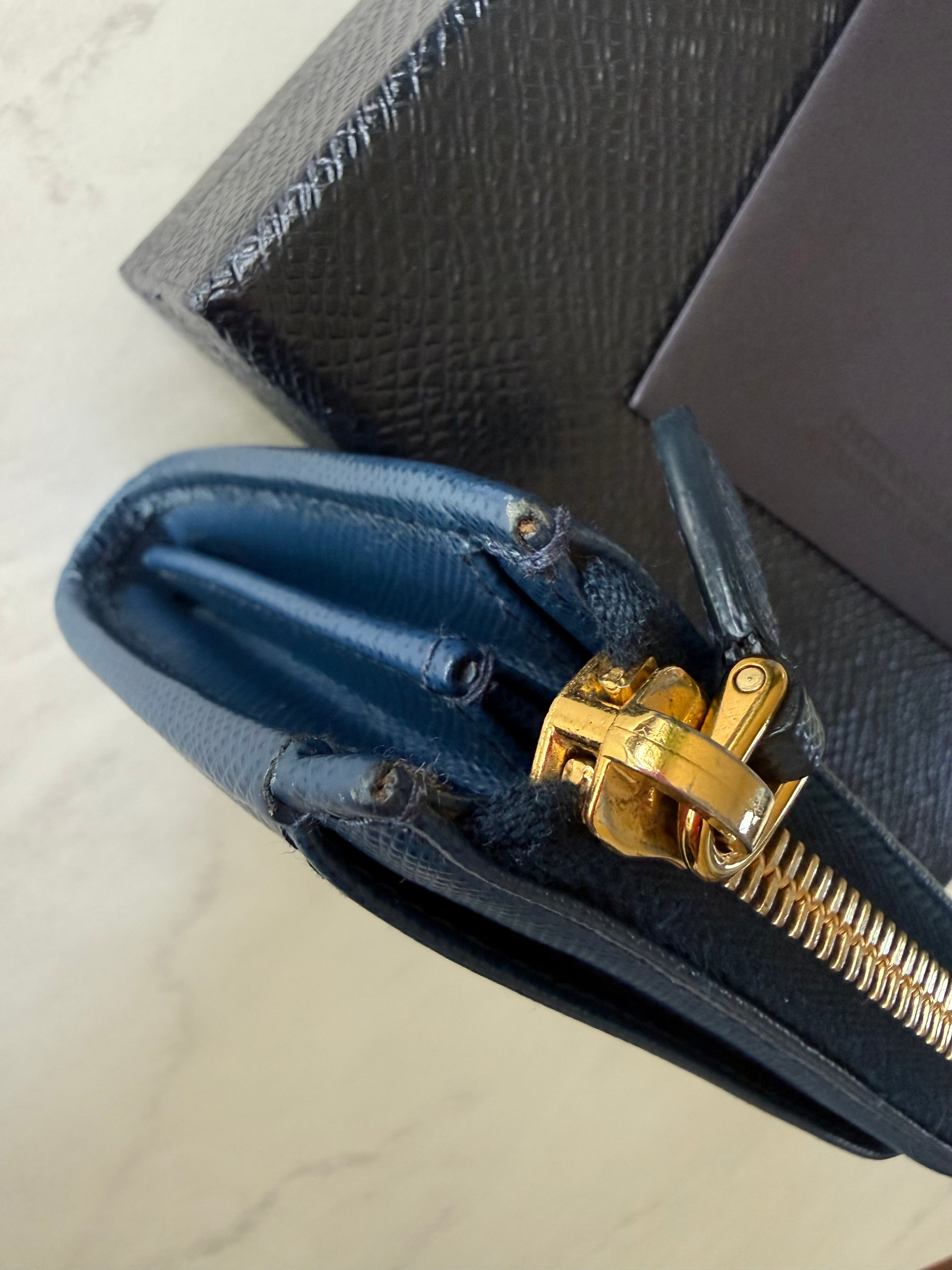 Blue Prada Zippy Wallet- Fullset